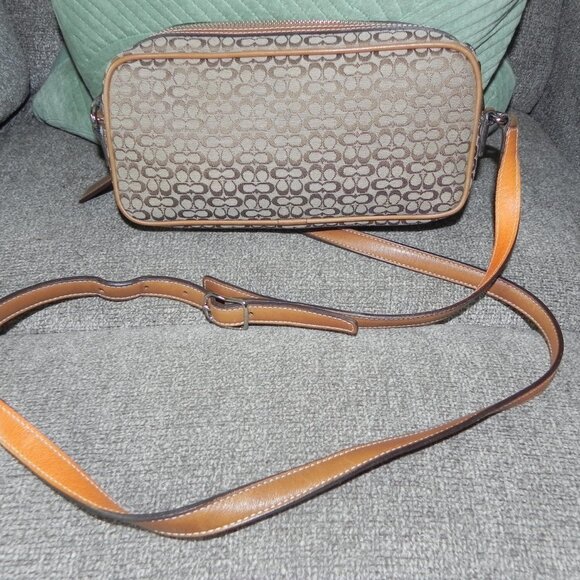 Coach Signature Tan Crossbody Shoulder Canvas/Leather Bag/Purse - Picture 4 of 8
